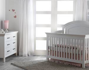 Como Arch Top Crib - Vintage White by: Pali Design